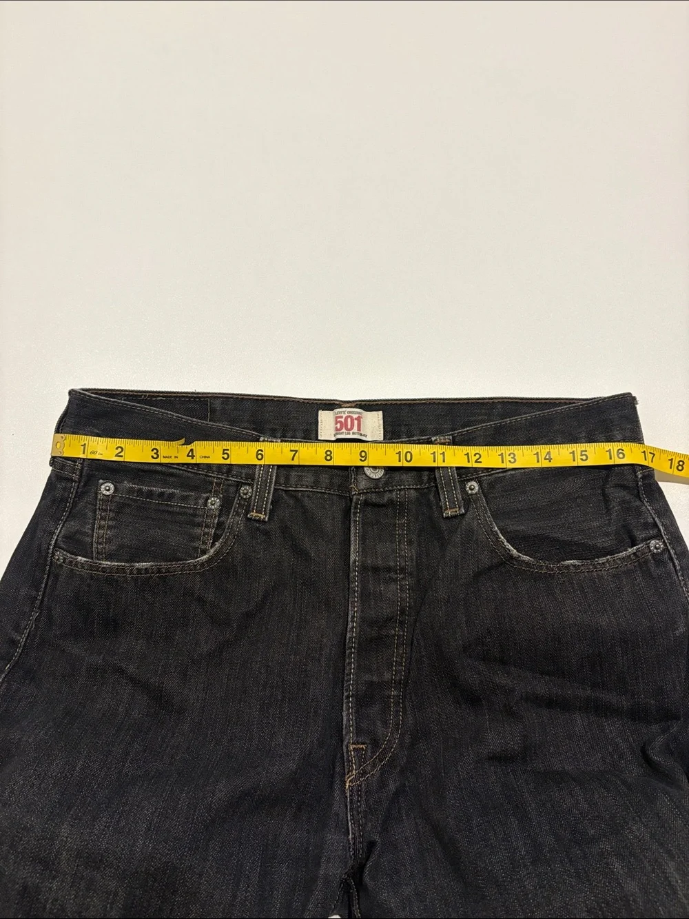Levi's 501 Men's Straight Leg Botton-Fly